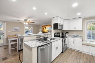 3BR Guest Escape with Pool and Theater - Palm Harbor - 7