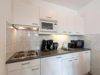Apartment by Dutch Beach Pet-Friendly - Julianadorp - 2