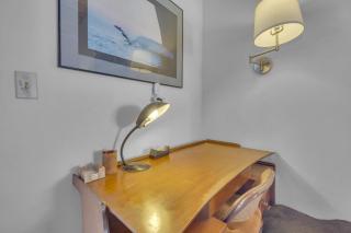 2 Blocks to Beach, Firepit, Sandbox, BBQ, Work - 8