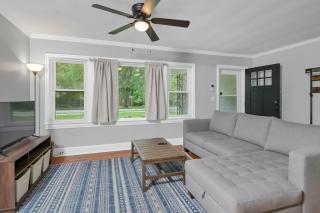 Harrison Patio Haven 2BR 1BA - Columbia - 3