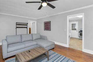 Harrison Patio Haven 2BR 1BA - Columbia - 2