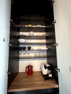 Super Central 2-Storey Apartment - 8