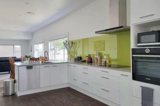 Spacious 5-bedroom Bungalow in Remuera w Parking - Auckland - 2