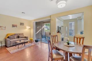 Heart of Carmel Valley 2BR, Families and Corp Stays - 9