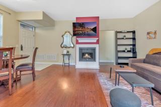 Heart of Carmel Valley 2BR, Families and Corp Stays - 6