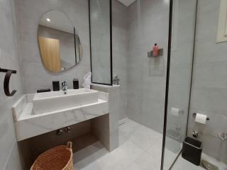 Cozy 2BR Apartment w Pool Access - Kairo - 3