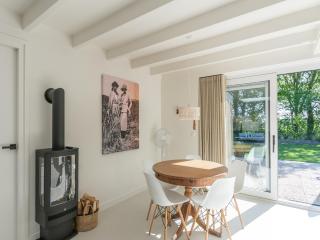Bungalow in Netherlands near Sandy Beach - Sint Maartenszee - 8