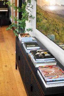 Charming 2BR in Heart of LA with Spacious Backyard - 5