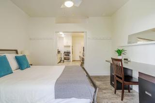 Westwood UCLA 2BR, 1BA Cozy Condo w Amenities - 1