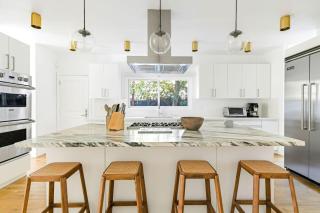 Luxury Melrose District 3BR Retreat Pool Spa Gym - 8