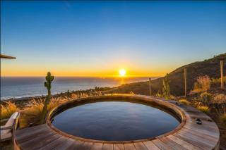 Luxe Malibu Retreat - Ocean Views, Hot Tub and Gym - 8