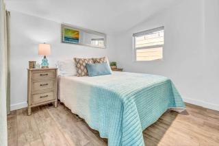 North Park 1BR Cottage Prime Location with Parking - 8