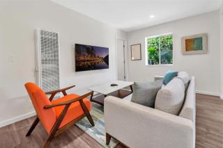 Comfortable Carlsbad 2BR Beach Home Walk to Beach - 5