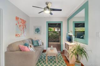 Old Town 1BR Short Drive to Downtown and Beaches 4.5 - 4