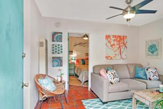 Old Town 1BR Short Drive to Downtown and Beaches 4.5 - 2