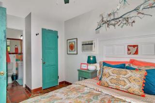 Old Town 1BR Short Drive to Downtown and Beaches 4.5 - 1