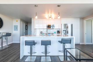 Modern Downtown SD Apartment Stunning City Views - 9