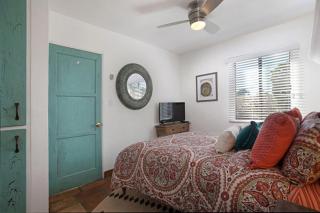 Old Town 1BR Short Drive to Downtown and Beaches 84 - 8