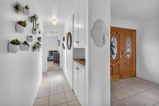 SD Family Oasis Great Location Hot Tub and BBQ - 8