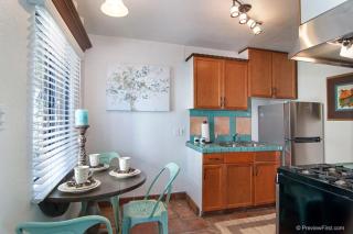 Cute Old Town Cottage near Downtown Beaches - 7