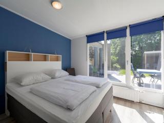 Bungalow in Sint Maartenszee near Beach - Sint Maartenszee - 6