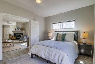 NEW Charming Beach Style Condo Steps to the Sand - 9