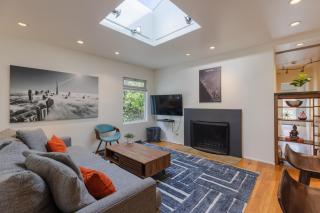 Heart of Venice Designer Home Near Abbot Kinney - 6