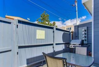 Pacific Beach Cottage 4 Walk to the Beach and Bay - 3