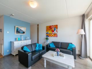 Apartment by Dunes with Balcony Views - Julianadorp - 3