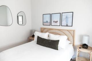 Beachfront Bliss in HB Luxury Ocean View Rental - Huntington Beach - 5