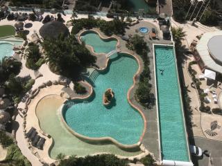 The Catle lookout with pool - Gibraltar - 6
