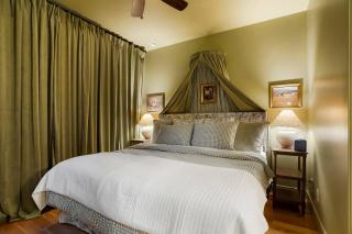 Million Dollar Rooftop MTN Views -2 King Beds-DT Golden - Golden - 4