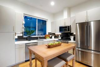 Million Dollar Rooftop MTN Views -2 King Beds-DT Golden - Golden - 2