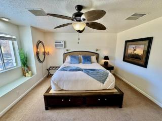 Romantic Secluded Hot Tub Fire Pit - Joshua Tree - 5