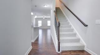 Upscale King 3BR Townhouse in Pineville - Charlotte - 5
