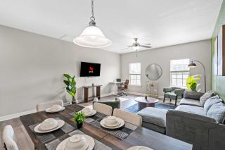 Upscale King 3BR Townhouse in Pineville - Charlotte - 4