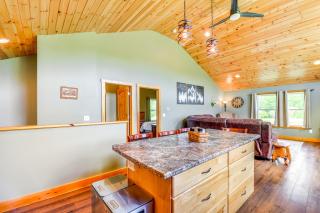 Mtn-View Home 6 Mi to Jay Peak Resort Fish and Hike - 4