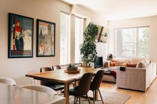 Modern Comfort w Mountain Views - Pet-Friendly - Denver - 1