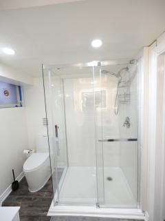 Serene Niagara Inn - 1