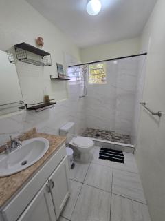 Tiny Bliss Apartments - Potters Village - 7