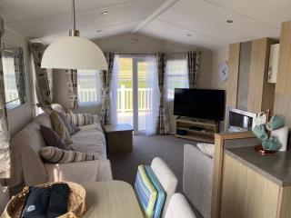 Willerby Static Holiday Home - - 3