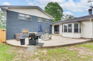 6 Mi to Airport: Riverdale Home w/ Private Pool! - 8