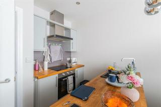 8 Min Walk to Cardiff Centre - Cardiff - 5