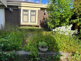 Cozy Guesthouse Close to Mall & Skytrain - Vancouver - 2