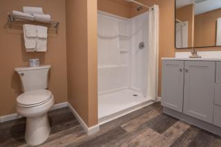 Far West Cabin-Tiny Homes Rental - Forks - 4