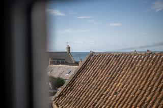 Kewwater Getaways Seafront Apartment in Johnshaven - 1