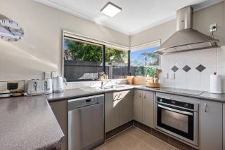 Papamoa Waves - Seaside Getaway - Papamoa - 4
