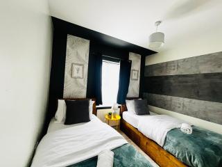 Spacious 4BR House Wincheap Canterbury - Thannington - 2