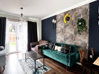Spacious 4BR House Wincheap Canterbury - Thannington - 1