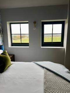 The Old Tractor Shed Luxury Private Hot Tub & View - - 7